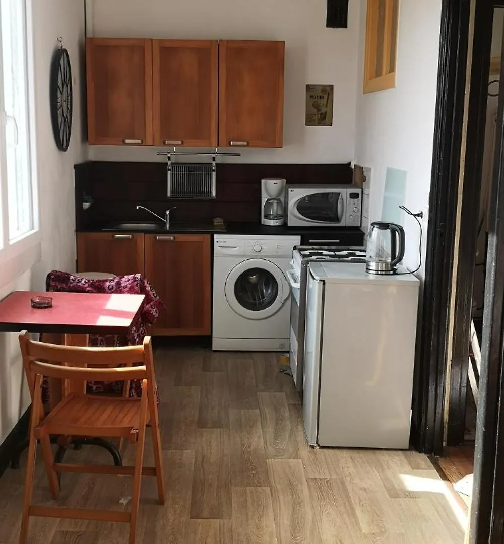 Apartment Appartement Lumineux Cote Jardin Lorient